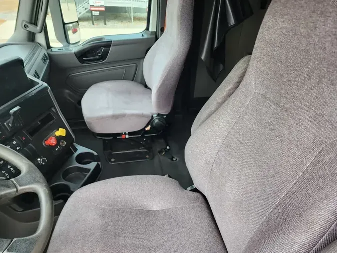 2020 NAVISTAR INTERNATIONAL LT625 SLPR CAB