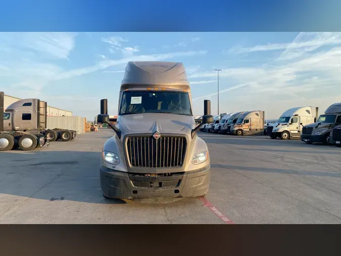 2022 International LT