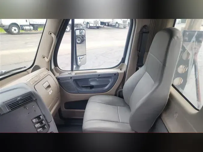 2016 FREIGHTLINER CASCADIA