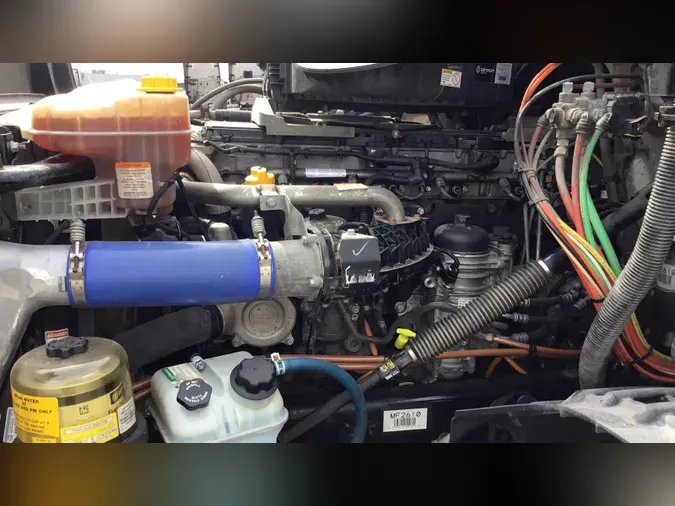 2021 Freightliner Cascadia 126