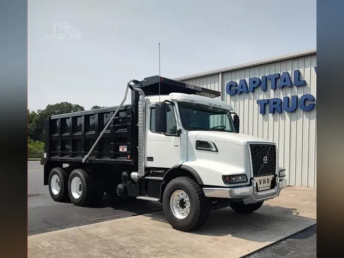2027 VOLVO VHD64B300c0ca3e002c537b3ce212c2ed15daa48a