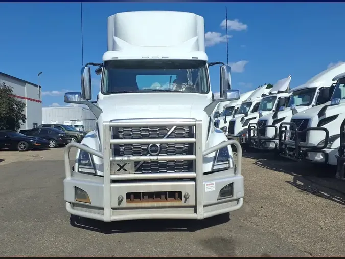 2020 VOLVO VNL64T-300