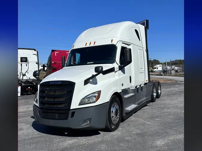 2021 FREIGHTLINER CASCADIA 126