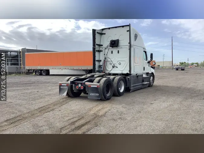 2021 Freightliner Cascadia