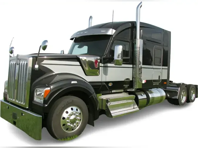 2023 Kenworth W990