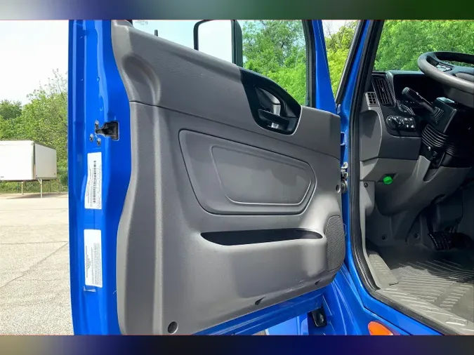2022 INT LT625 6x4