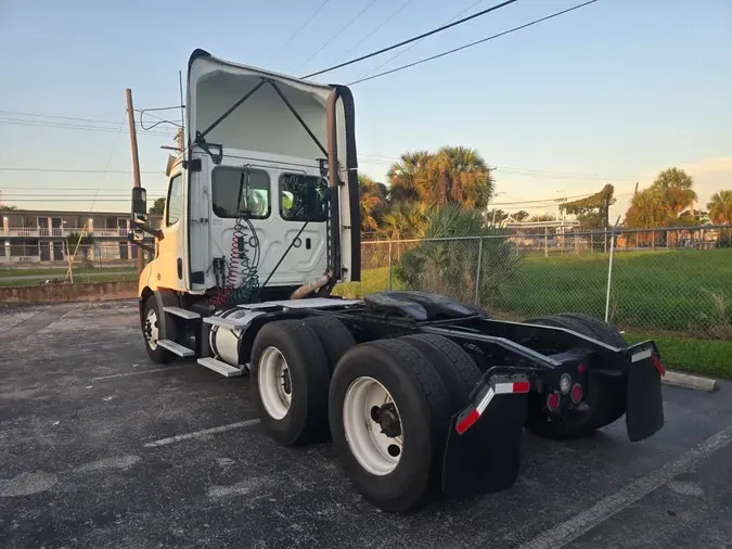 2019 FREIGHTLINER/MERCEDES NEW CASCADIA 116