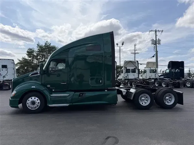 2022 KENWORTH T680