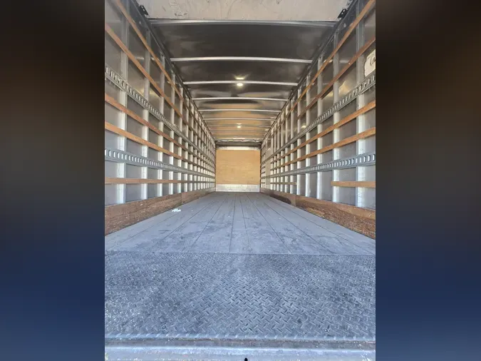 2020 Peterbilt 337