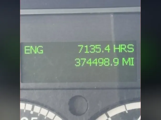 2023 FREIGHTLINER/MERCEDES M2 106