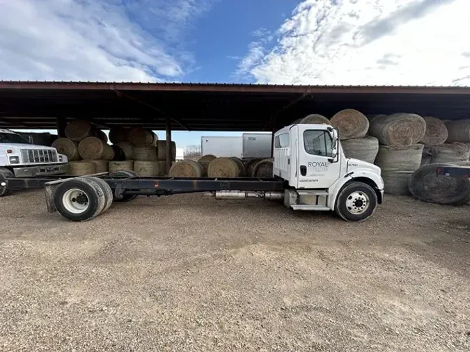 2017 FREIGHTLINER BUSINESS CLASS M2 106