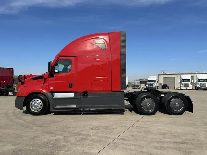 2021 Freightliner Cascadia