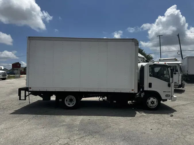2022 Isuzu NPR-XD