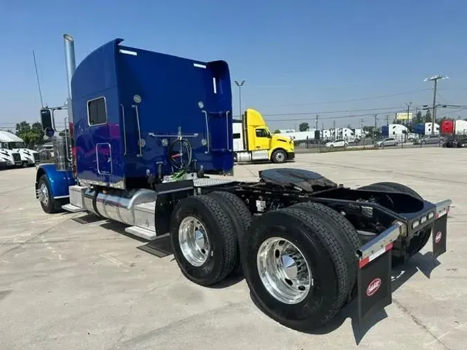 2022 Peterbilt 389