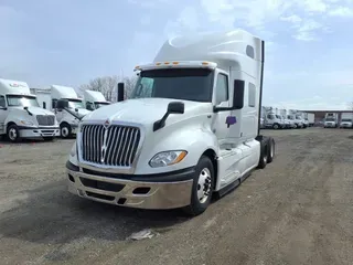 2019 NAVISTAR INTERNATIONAL LT625 SLPR CAB