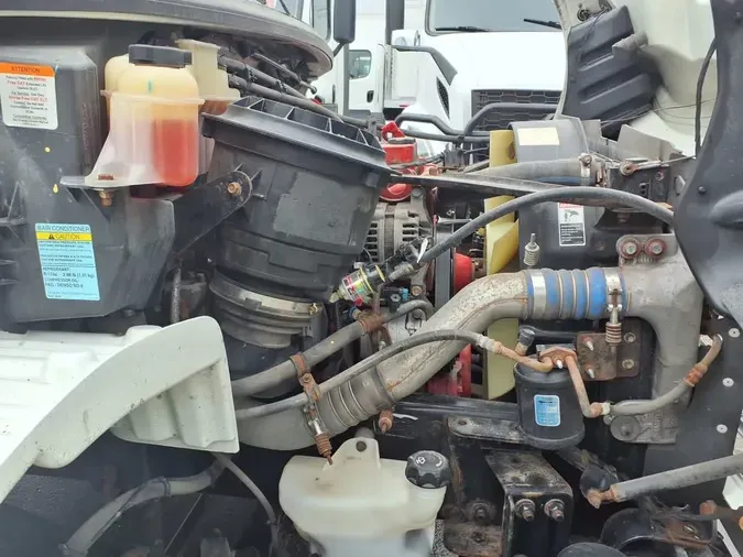 2019 FREIGHTLINER M2 106