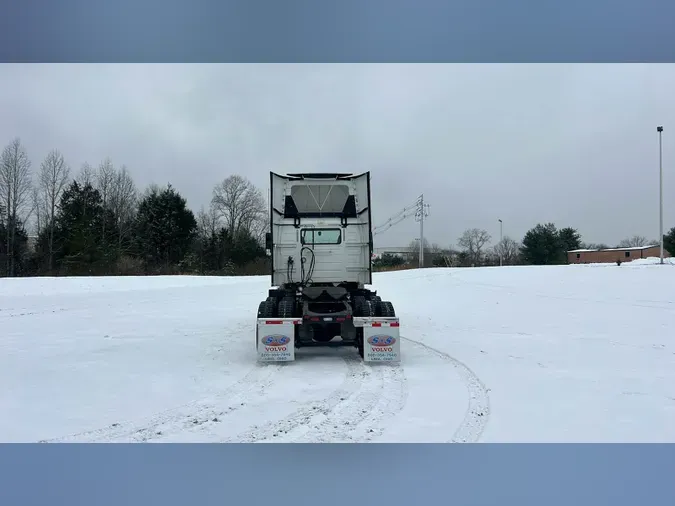 2018 Volvo VNL300