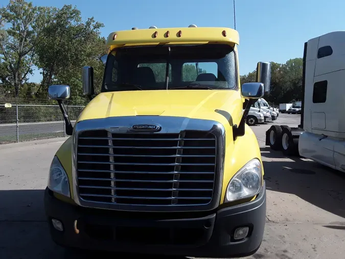 2018 FREIGHTLINER/MERCEDES CASCADIA 125