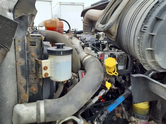 2019 NAVISTAR INTERNATIONAL RH613 DAYCAB S/A