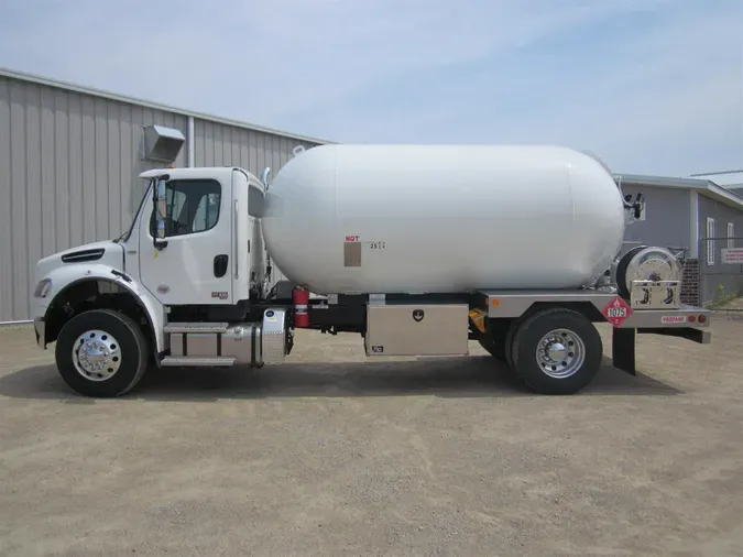 2026 Freightliner M2 106 PLUSc0f17e56f7b6886f5c381308c784eb21