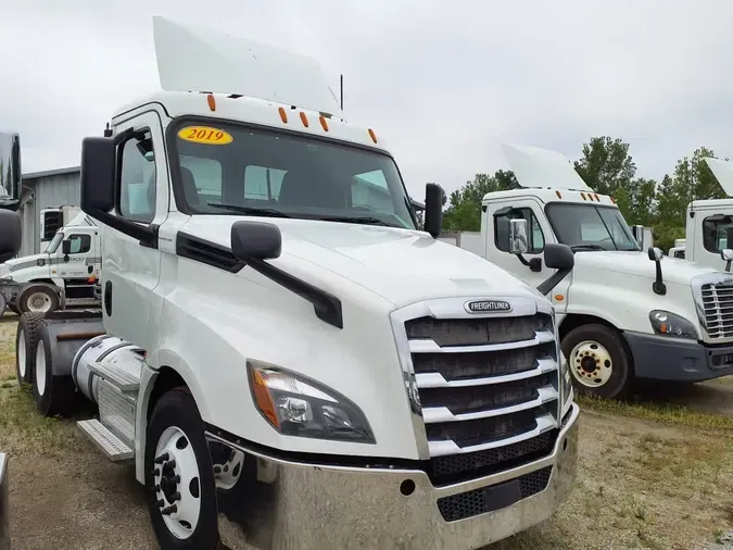 2019 FREIGHTLINER NEW CASCADIA PX12664