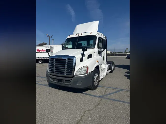 2016 FREIGHTLINER/MERCEDES CASCADIA 113c0f65f2dc64c8d20f6551f61aeb34356
