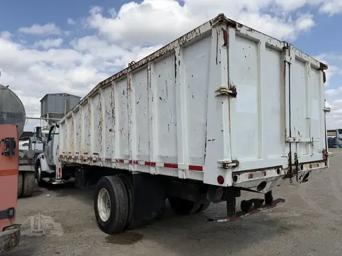 2005 STERLING ACTERRA 8500