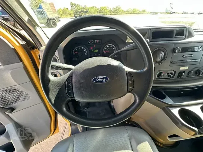 2019 FORD E350