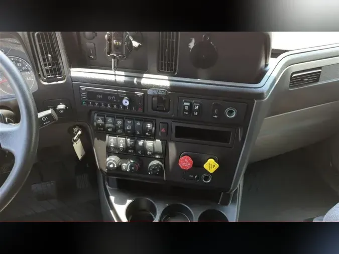 2022 INTERNATIONAL LT625