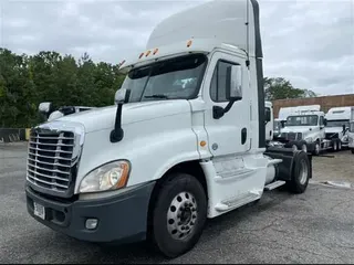 2015 Freightliner CASCADIA 125