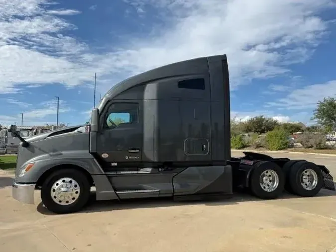 2023 Kenworth T680