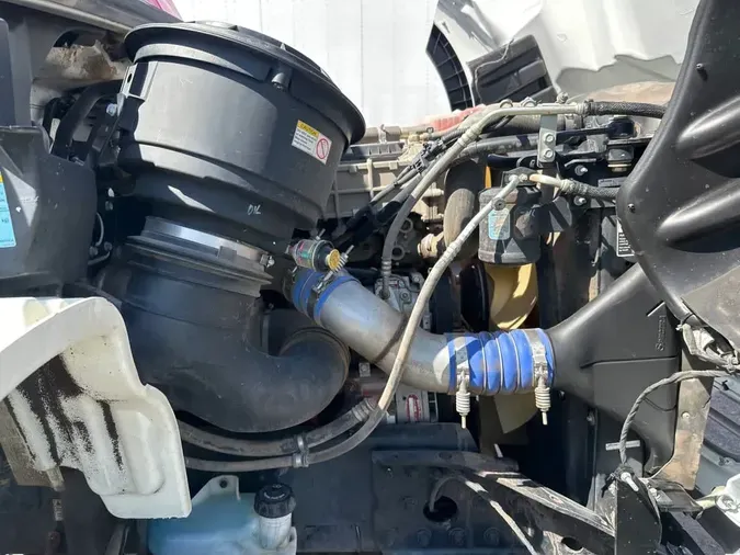 2017 FREIGHTLINER M2 112