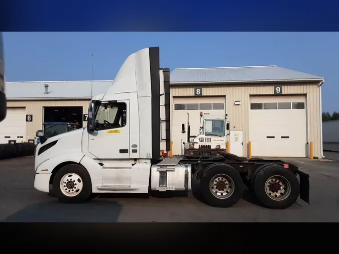 2018 Volvo VNL300c0ff2a87187c908117e469a0c6300efb
