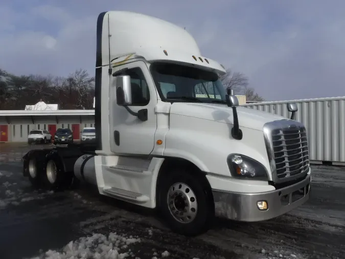 2018 FREIGHTLINER/MERCEDES CASCADIA 125