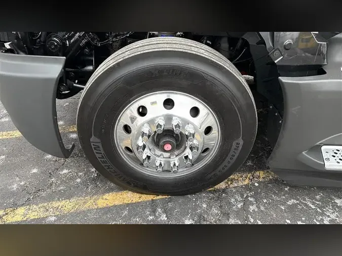 2021 FREIGHTLINER CA126