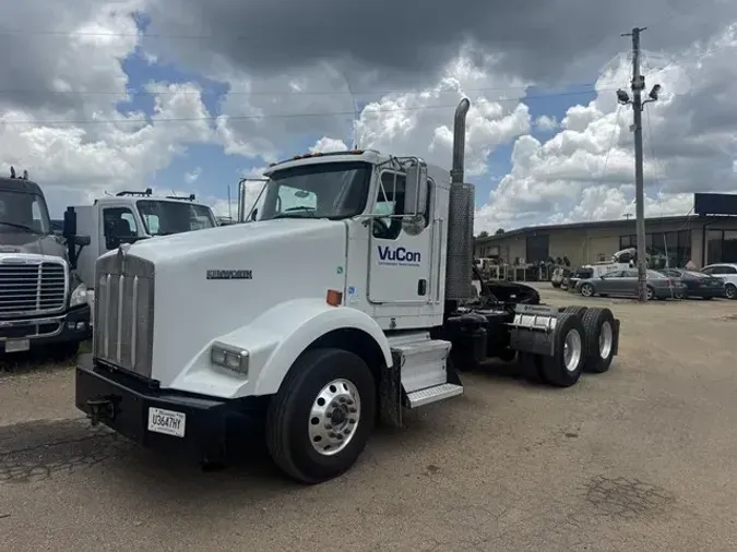 2013 KENWORTH T800