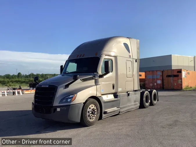 2021 Freightliner Cascadia 126