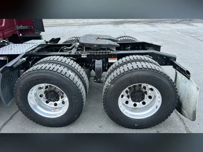 2022 Freightliner Cascadia 126