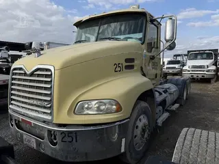 2018 MACK PINNACLE CXU613