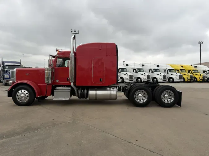 2020 Peterbilt 389