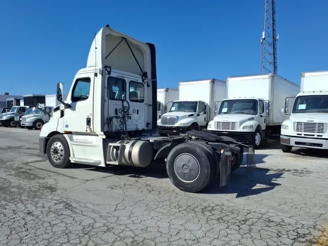 2019 FREIGHTLINER/MERCEDES NEW CASCADIA 116