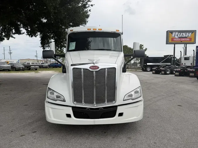 2022 Peterbilt 579c1177b6f6247e7d776376472773617ea