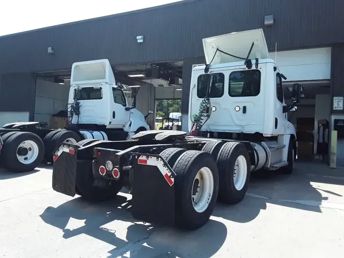 2020 FREIGHTLINER/MERCEDES CASCADIA 125c1191c33d5cc1dbc004942fe804a6bdc