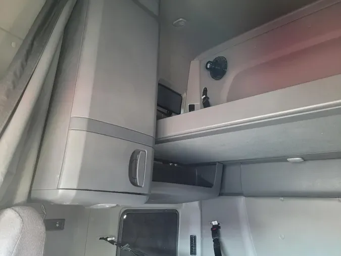 2022 International LT625c11a61655f7b41c010d29c08b2f470a5