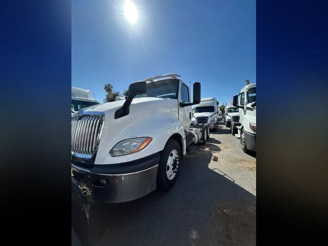 2018 NAVISTAR INTERNATIONAL LT625 DAYCAB T/A