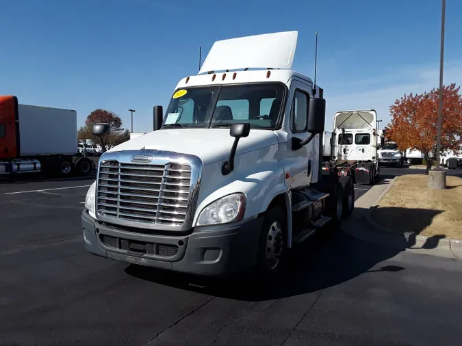 2017 FREIGHTLINER/MERCEDES CASCADIA 125c11c204b87793e0d0df887c5c6809de8