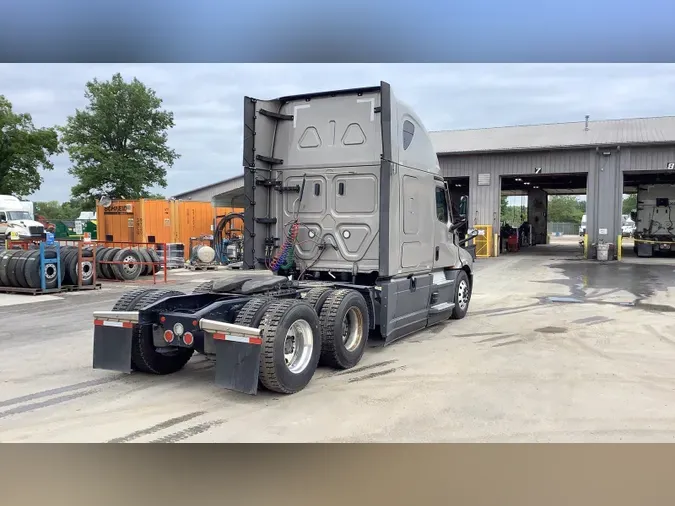 2023 Freightliner Cascadia