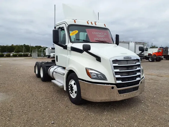 2019 FREIGHTLINER/MERCEDES NEW CASCADIA PX12664c11df34af8edaaa03db3715dd55c5080