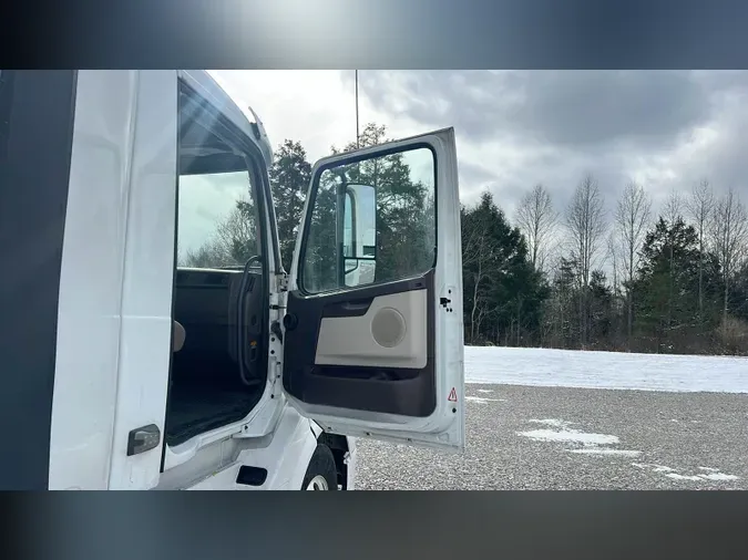 2018 Volvo VNL300