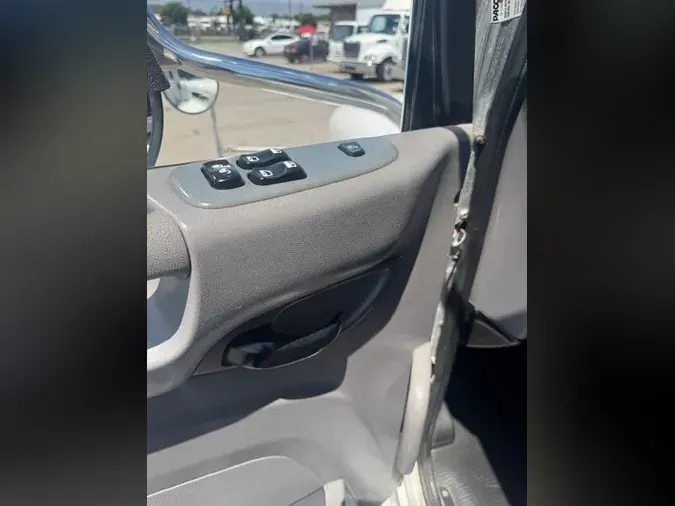 2020 Peterbilt 337